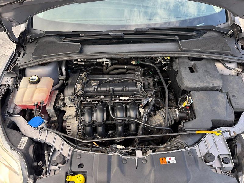 Ford Focus (2011) Trend 1.6 Ti-VCT - fotka 29 z 30