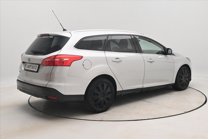 Ford Focus 1,5 TDCi 88 kW - fotka 5 z 28