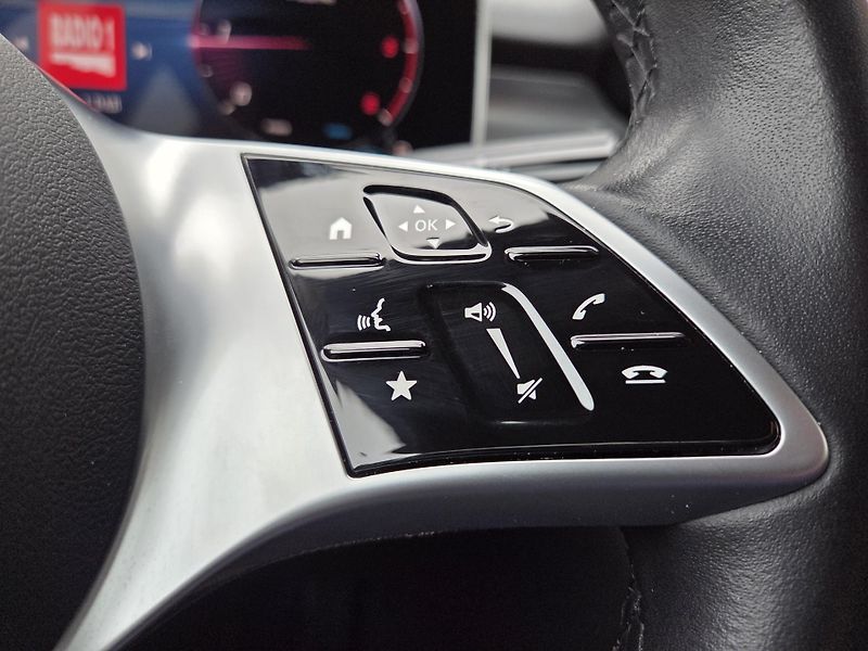 Mercedes-Benz Třídy C 200d Touring MATRIX ACC - fotka 27 z 50