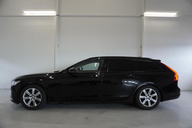 Volvo V90 2.0 D4 MOMENTUM AUTOMAT 8st. - fotka 5 z 31
