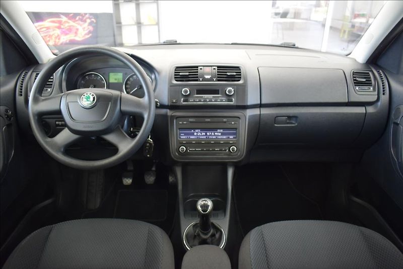 Škoda Roomster 1,2 TSi, 1.maj,SCOUT,digiklima - fotka 16 z 23
