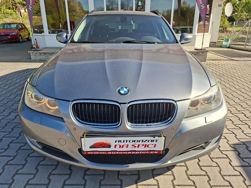 BMW Řada 3 (2010) 320d 105kW 6MAN -NAVI-SENZORY - fotka 3 z 42