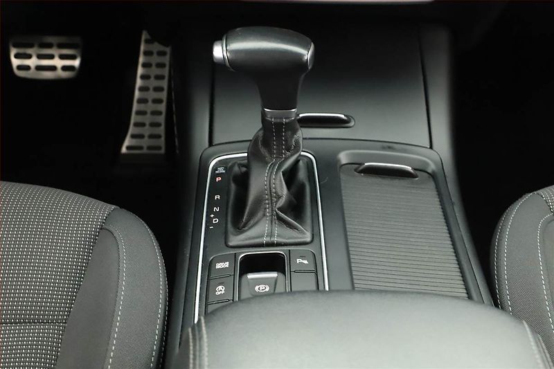 Kia Sorento (2018) 2.2 CRDi, 4X4, Automat - fotka 16 z 19