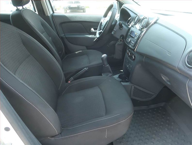 Dacia Logan (2019) 1.0 SCe, Serv.kniha - fotka 9 z 15