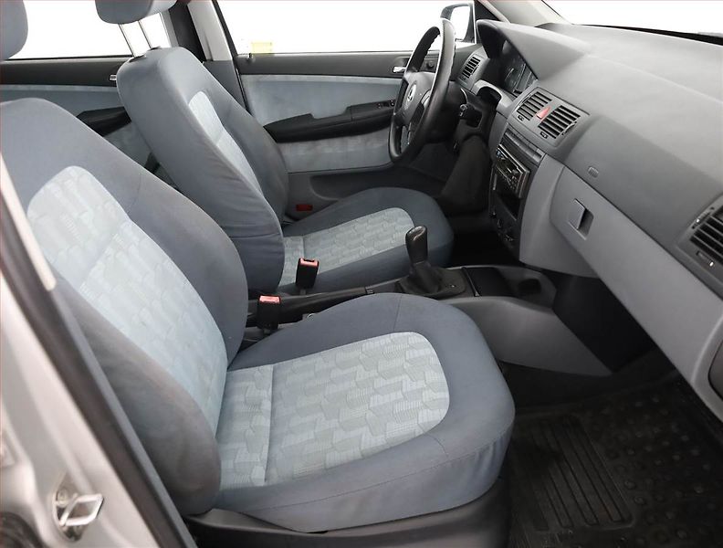 Škoda Fabia (2001) 1.4, po STK, CZ doklady - fotka 7 z 12