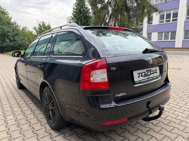 Škoda Octavia 1,6 TDI Ambiente Combi  - fotka 3 z 21