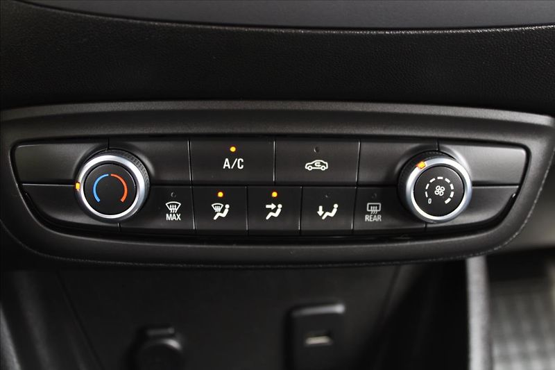 Opel Crossland X 1,2 T  NOVÉ V ČR,1.MAJITEL - fotka 13 z 23