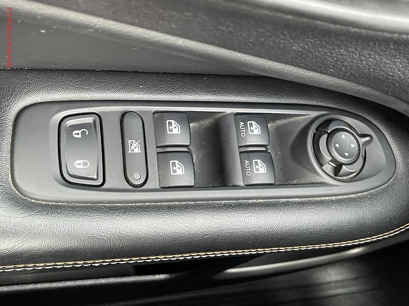 Jeep Compass (2018) 1.6 M-Jet, Longitude, TZ - fotka 20 z 20