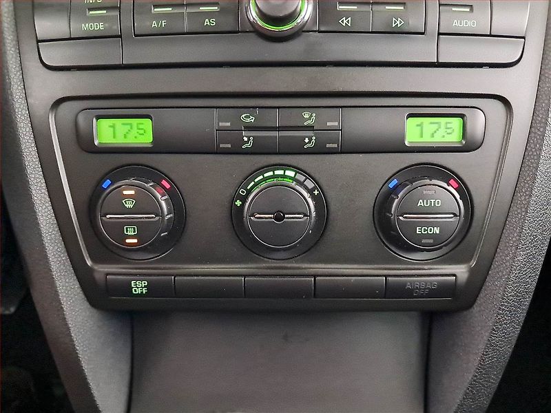Škoda Octavia (2005) 1.6, po STK, jezdí výborně - fotka 15 z 17