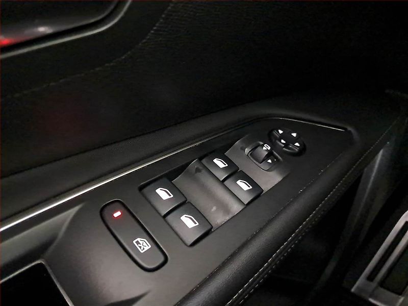 Peugeot 5008 (2019) PureTech 130, 7 míst, ČR,1.maj - fotka 23 z 25