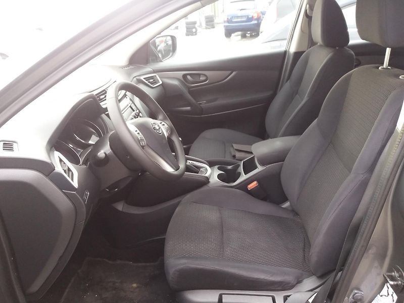 Nissan Qashqai 1.2DIG-T,Klima,Servi.knížka - fotka 14 z 21