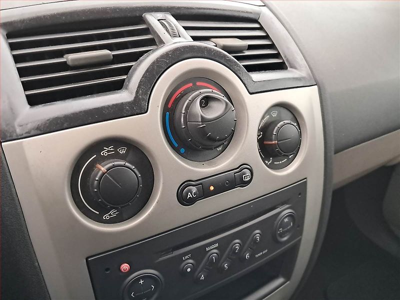 Renault Mégane (2003) 1.6 16V , po STK, Klima - fotka 13 z 14