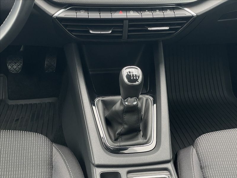 Škoda Octavia 2,0 TDI Combi Ambition Plus - fotka 13 z 23