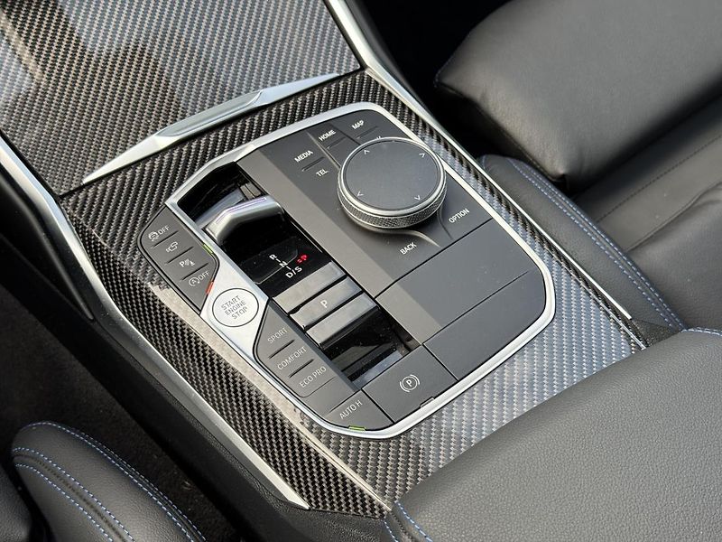 BMW Řada 3 M340i xDrive Touring - fotka 12 z 21