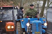 Táta, brácha a já, jedeme v tom spolu. V Suchém pořádali v pondělí vánoční jízdu traktorů.