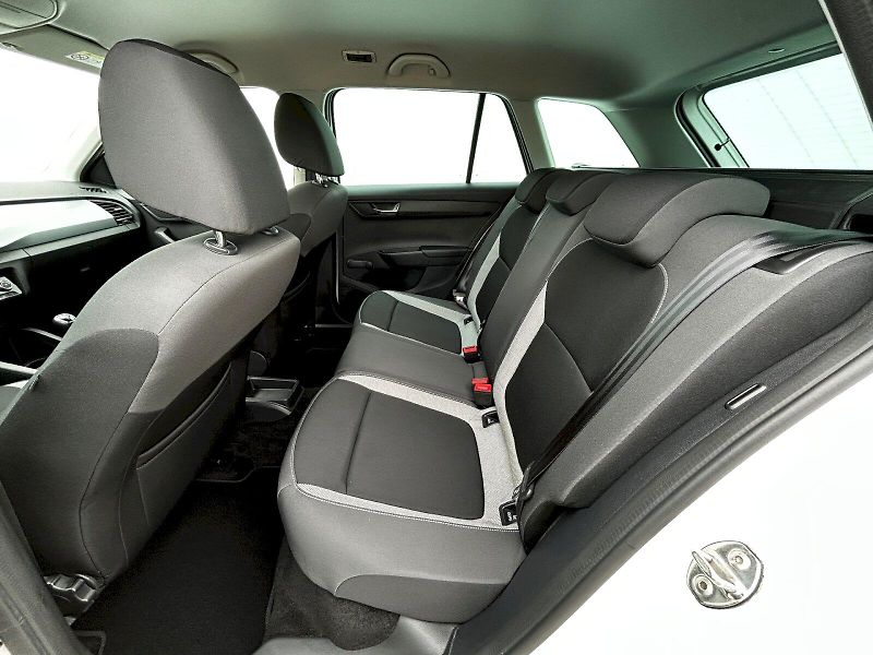 Škoda Fabia (2018) Combi 1.0 TSI 70kW MP5 Ambitio - fotka 26 z 31