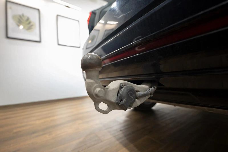 Volkswagen Touareg R-Line 3.0 TDI 210 kW - fotka 41 z 50