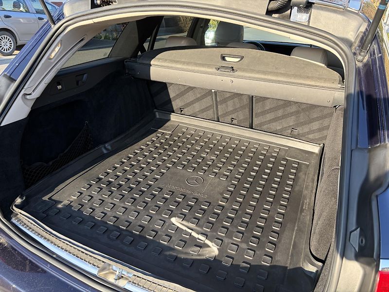 Mercedes-Benz Třídy E (2018) 350D4x4,EXCLUSIV,tažné,PANORAM - fotka 17 z 19