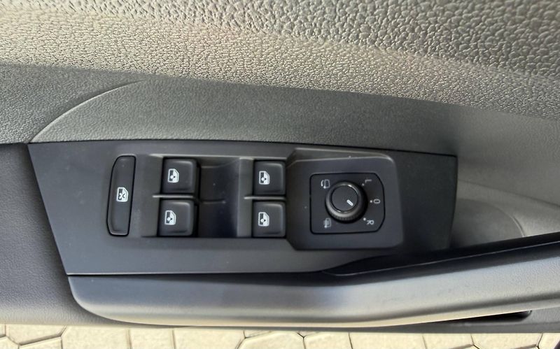 Volkswagen T-Cross (2025) People 5G 1,0TSI - fotka 20 z 26