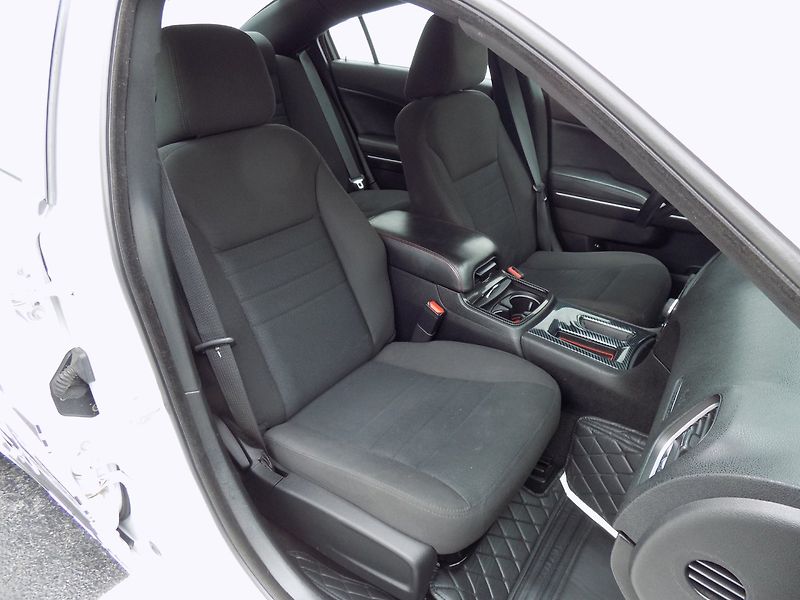 Dodge Charger (2019) 5,7 HEMI/AWD/AT/ - fotka 13 z 34