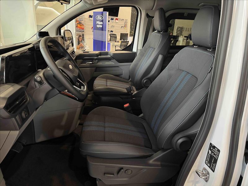 Ford Tourneo (2026) 2,0 EcoBlue 125 kW/170k  Custo - fotka 9 z 20