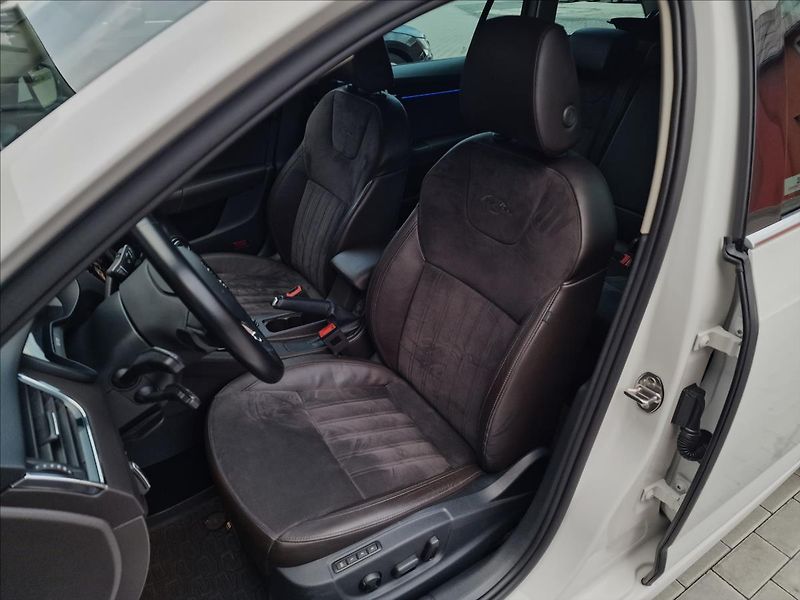 Škoda Octavia 2.0TDI 110kW DSG L&k, ČR, 1.Ma - fotka 36 z 50