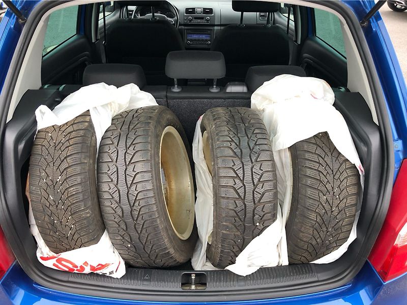 Škoda Fabia 1.2 HTP AMBITION - fotka 13 z 27