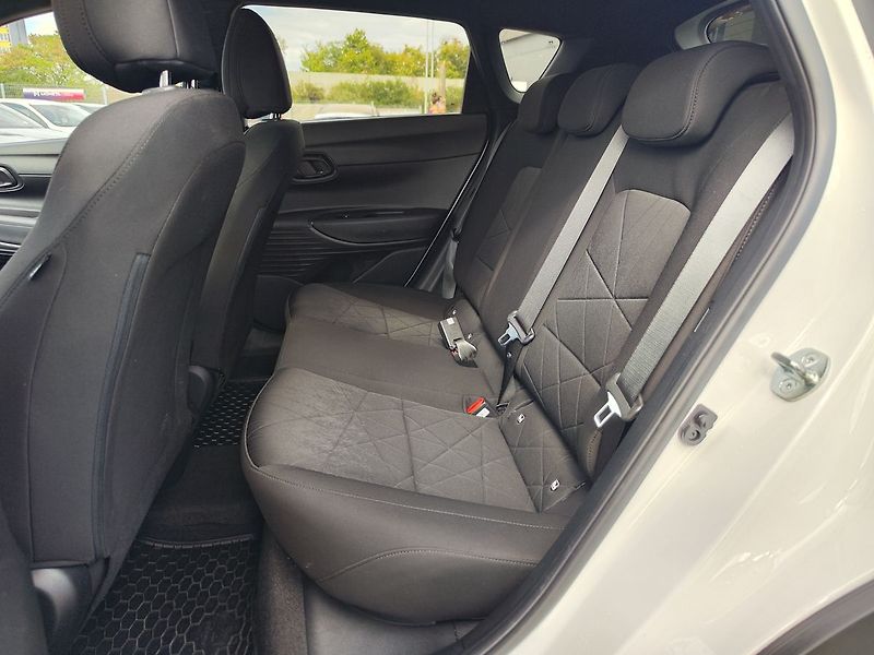 Hyundai Bayon 1.0 T-GDI/74kW Play DCT - fotka 10 z 27
