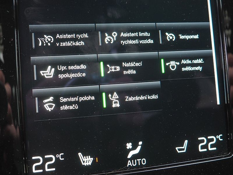 Volvo S90 (2021) B5, AWD, Inscription, 173 kW - fotka 36 z 37