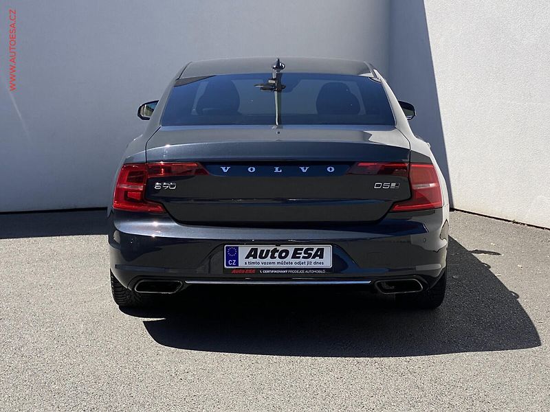 Volvo S90 (2017) 2.0 D5 AWD, ČR, Inscription - fotka 5 z 19