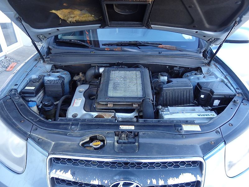 Hyundai Santa Fe 2.2 CRDI 10x AIRBAG - fotka 13 z 16