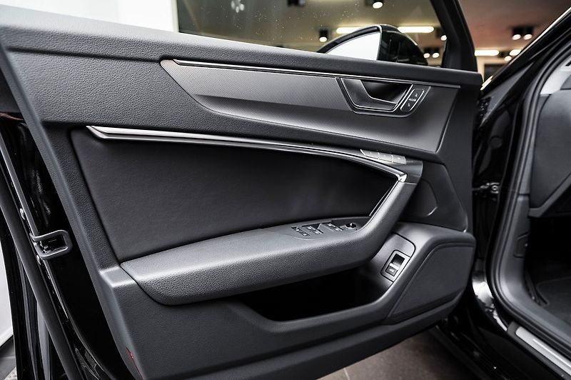Audi A6 50 TDI quattro Avant S line - fotka 15 z 24