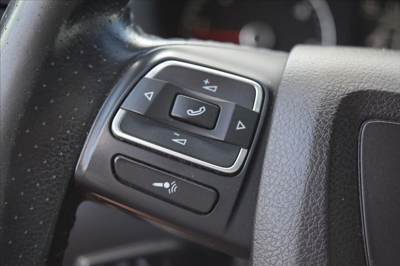 Seat Alhambra 2,0 TDI 100KW 7MÍST TOP VÝBAVA - fotka 40 z 50