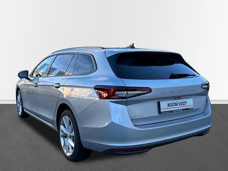 Škoda Superb Combi Selection 4x4 2.0 TDI 14 - fotka 8 z 17