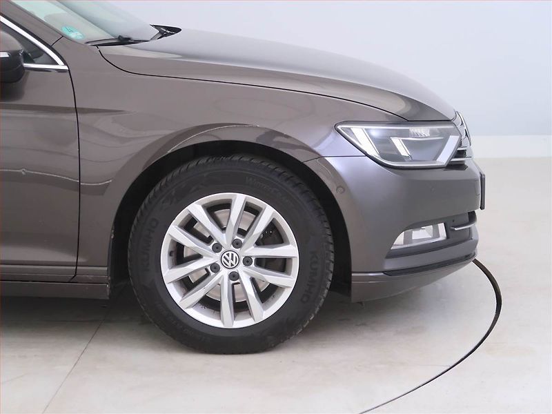 Volkswagen Passat (2015) Comfortline 1.6 TDI, Navi - fotka 15 z 16