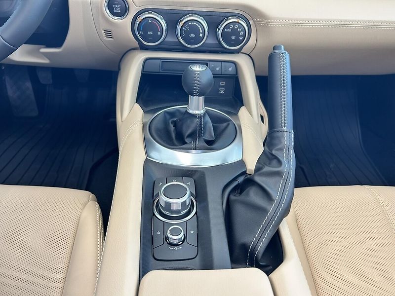 Mazda MX-5 (2026) 1.5L SKYACTIV G - fotka 13 z 20