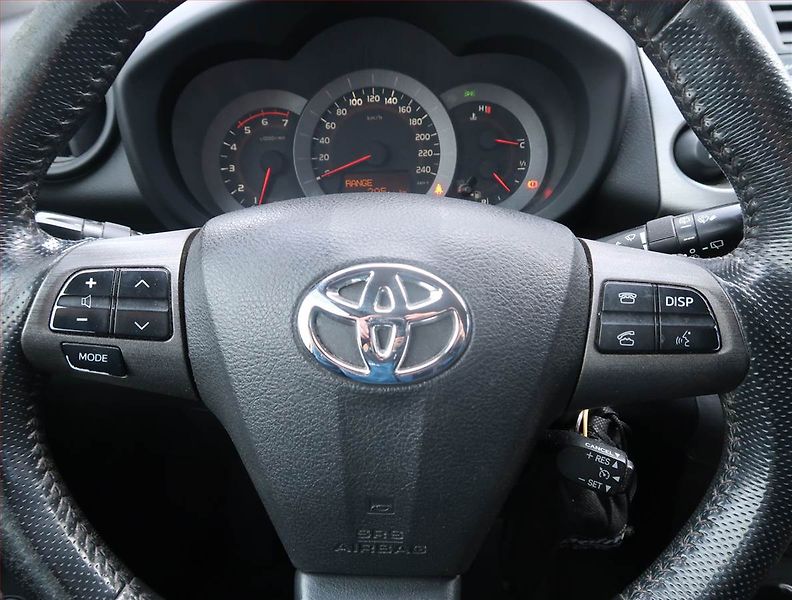 Toyota RAV4 (2011) 2.2 D-4D, 4X4, Tempomat - fotka 19 z 19