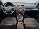 Škoda Octavia (2009) 1.9 TDi, ČR, Elegance, AC - náhled 8