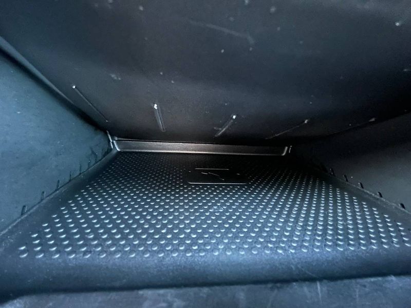 Volkswagen Touran (2023) 2.0 TDI 110kW DSG LED - fotka 32 z 35