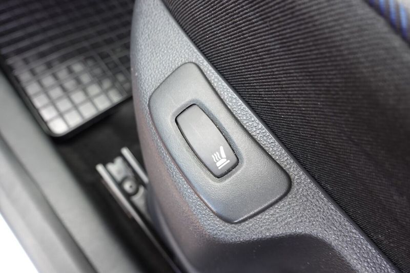 Renault Captur 1,3TCe 110kW Automat - fotka 17 z 30