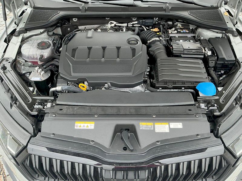 Škoda Octavia (2026) Combi 2.0 TDI DSG Sportline - fotka 12 z 38