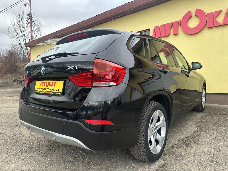 BMW X1 2.0D SDrive/Automat/95tisKM - fotka 3 z 27