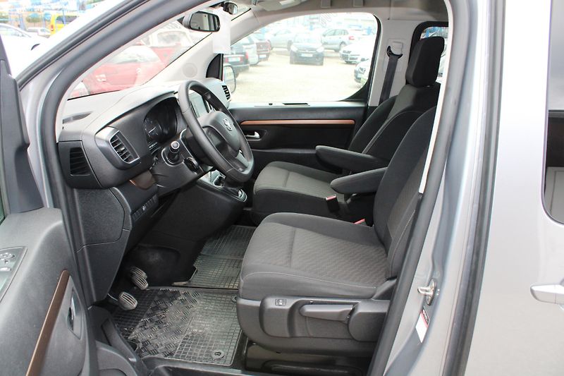 Toyota ProAce Verso (2022) 2,0D TEMPOMAT 8MÍST  KLIMA  - fotka 9 z 18
