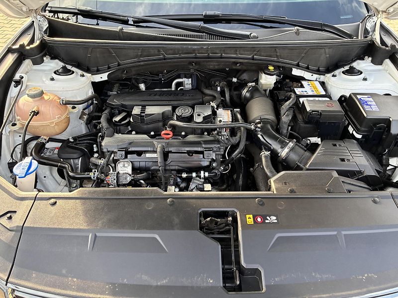 Hyundai Tucson 1,6T-GDi 110kW REZERVACE - fotka 27 z 30