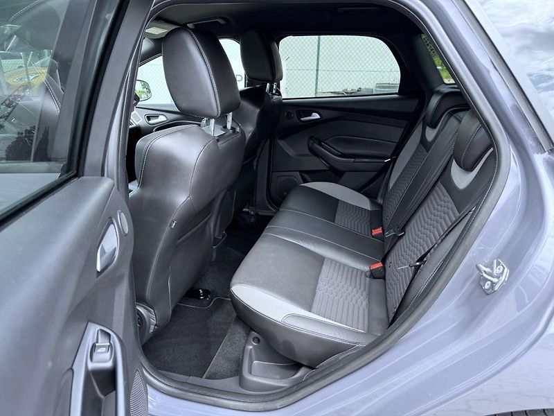 Ford Focus ST 2.0 EB 184 kW Nové rozvody - fotka 7 z 20