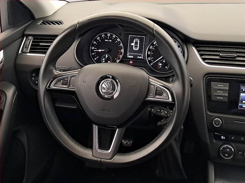 Škoda Octavia (2015) 1.6 TDI, Serv.kniha, Tempomat - fotka 16 z 18