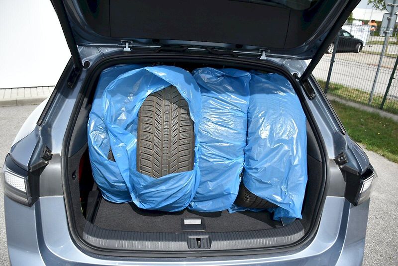 Volkswagen ID.7 Tourer (2024) Pro S People 210kW 86kWh - fotka 28 z 34