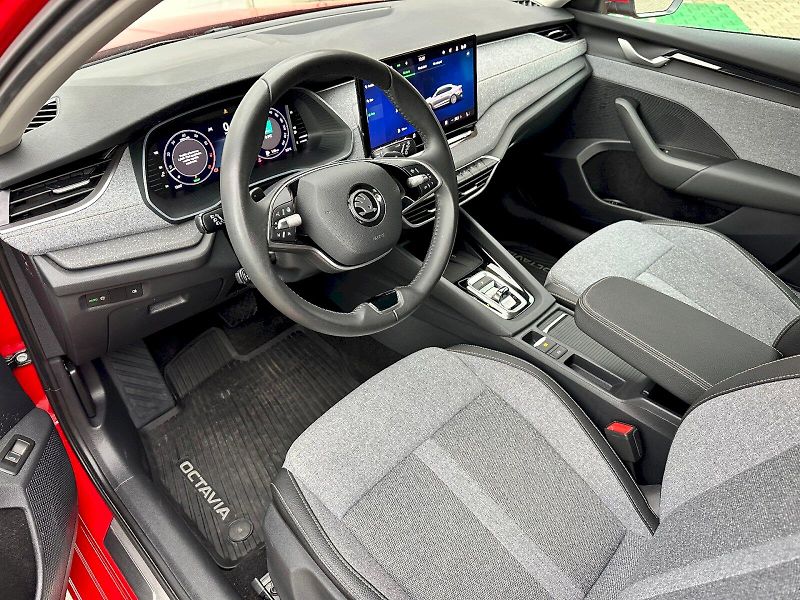Škoda Octavia (2024) 1.5 TSI 110kW MHEV Top Selecti - fotka 6 z 23