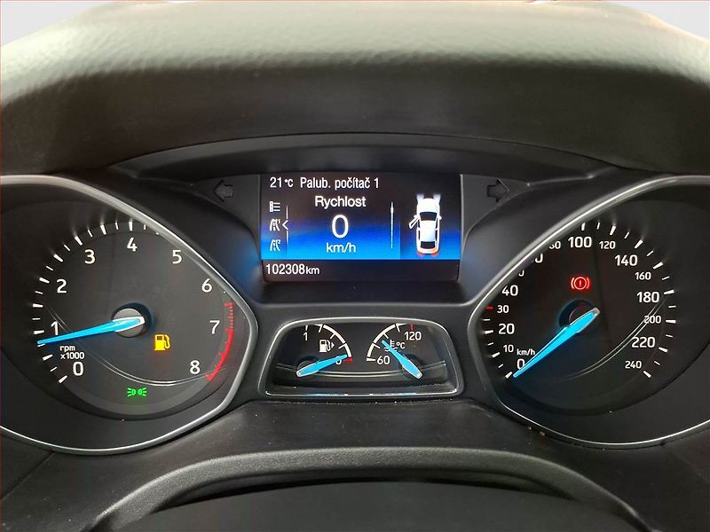 Ford Focus (2017) 1.0 EcoBoost, Navi - fotka 11 z 14
