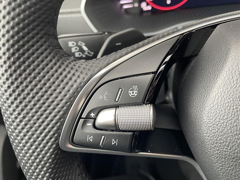 Škoda Octavia 2,0 TSi - fotka 16 z 23